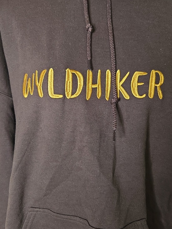 Gildan Brown 'WYLDHIKER' Hooded Sweatshirt with Gold Embroidery Size L - Picture 2 of 8